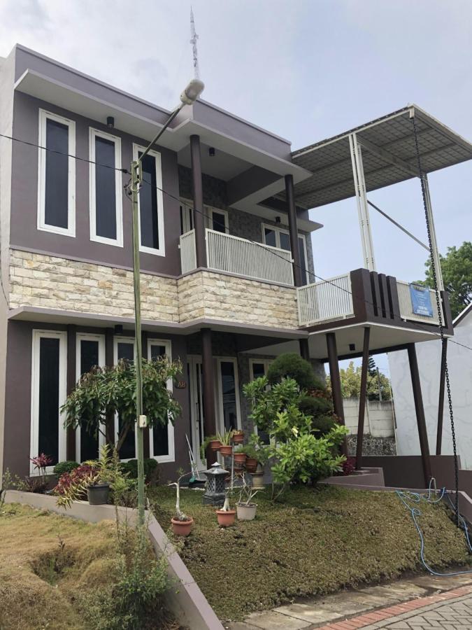 Villa Kusuma Hill A8 Batu (East Java) Exterior photo