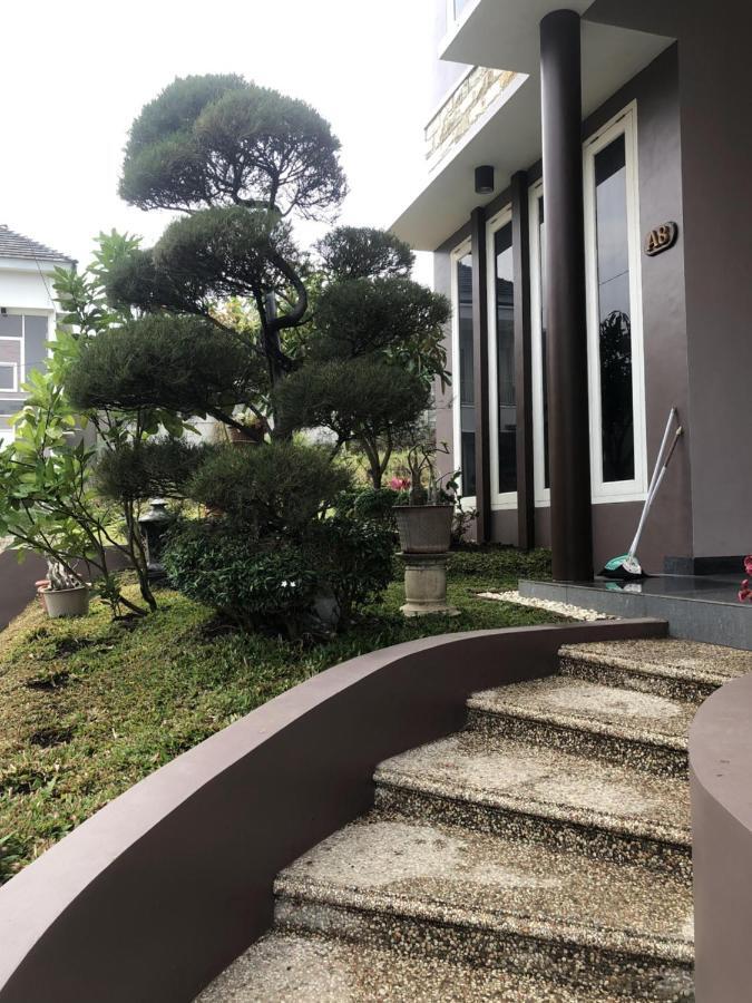 Villa Kusuma Hill A8 Batu (East Java) Exterior photo